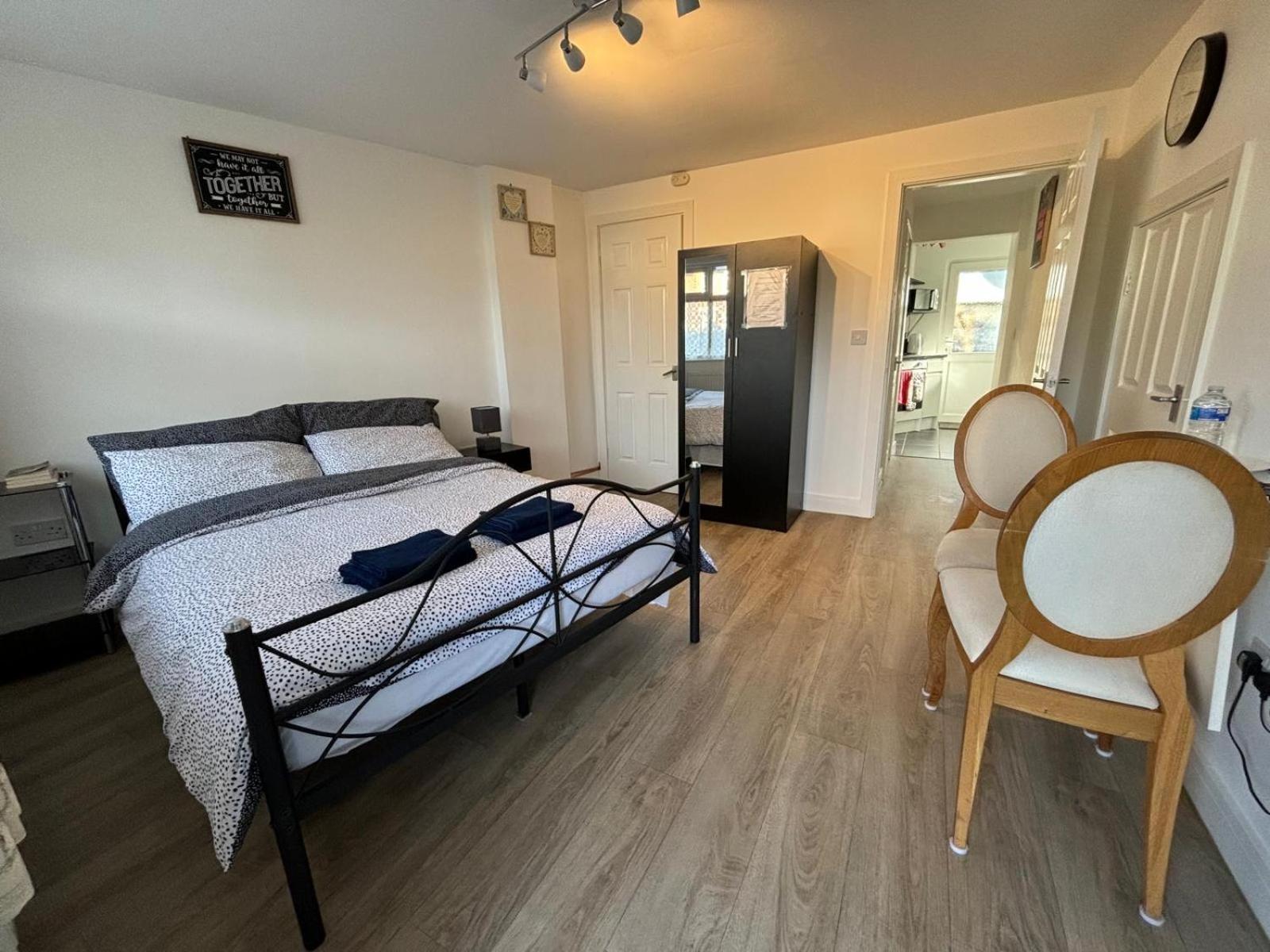 Modern & Cozy Gem - 10Min To City Center - Parking York Eksteriør billede