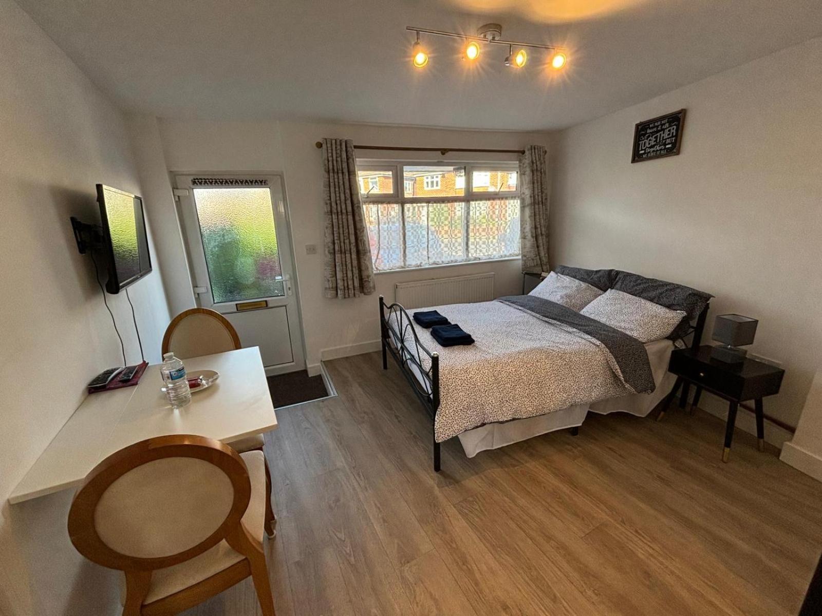 Modern & Cozy Gem - 10Min To City Center - Parking York Eksteriør billede